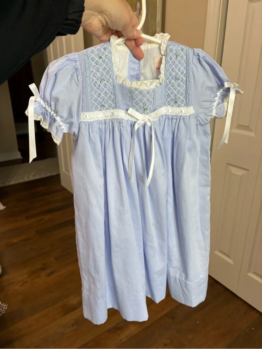 Smockingbird blue girls smocked embroidered bow dress size 2